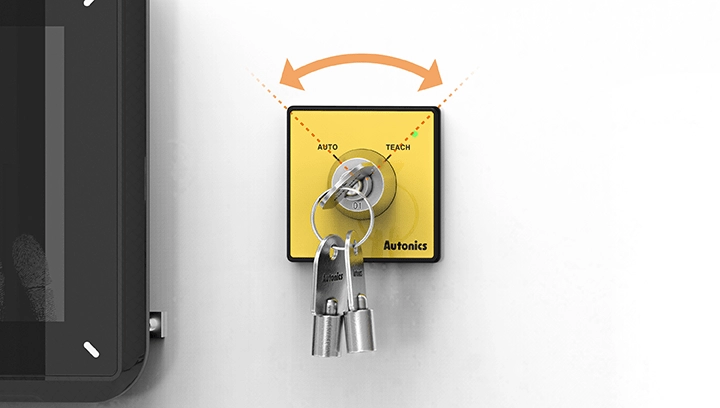 带锁功能的钥匙选择开关操作示例