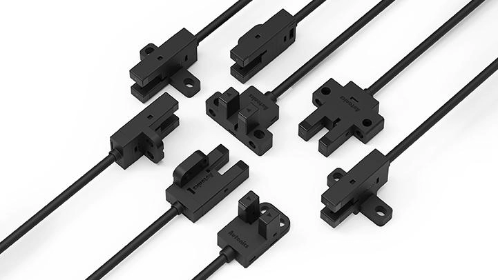 电缆引出型连接器的各种示例