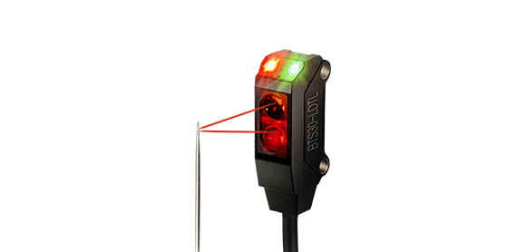 高灵敏度微小物体检测传感器,可精确检测 Ø0.15 毫米的极细金属线或半导体引脚