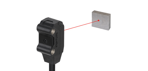 光电传感器功能图片,显示红色光点,便于安装时轻松识别检测位置